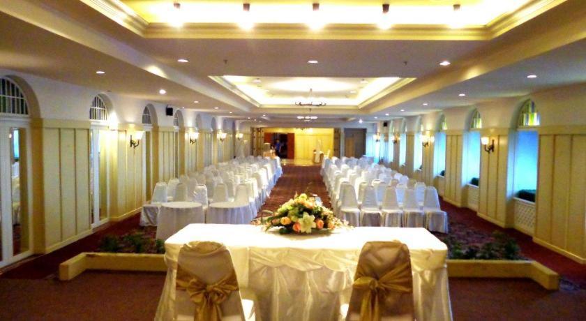 Iyarin@Tuk Chang Ratchayothin Hotel Bangkok Eksteriør billede